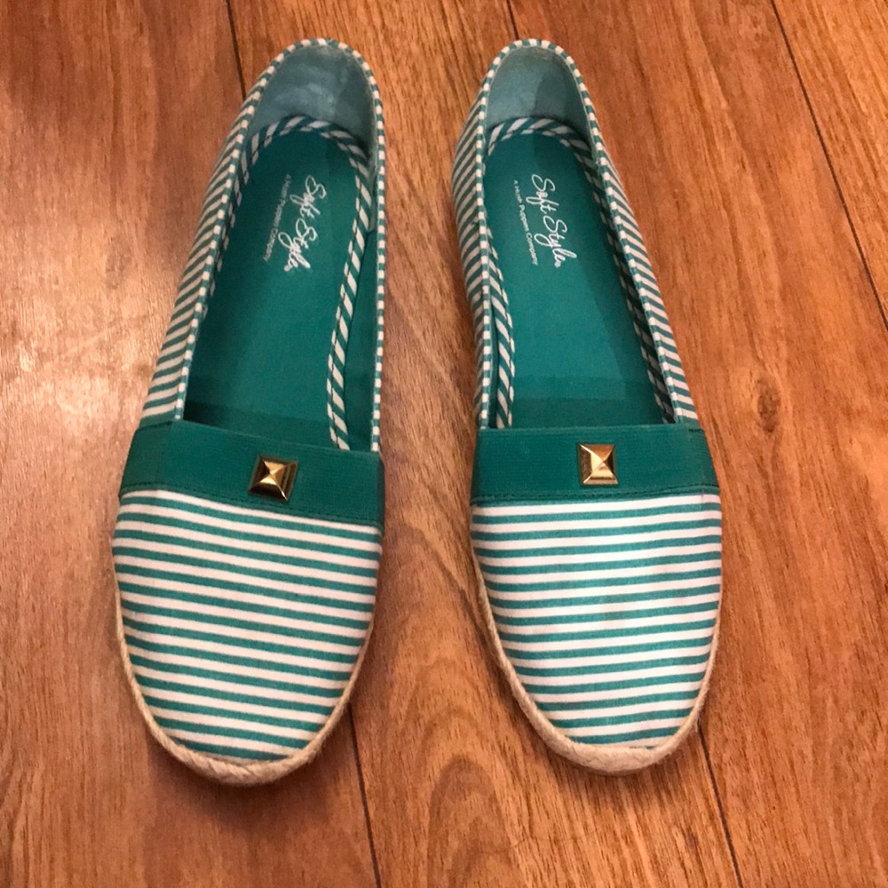 6/$15 Spring flats